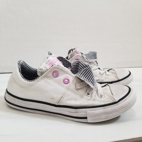 Converse All-Star Sneakers, Girls Size 1 - Picture 1 of 4